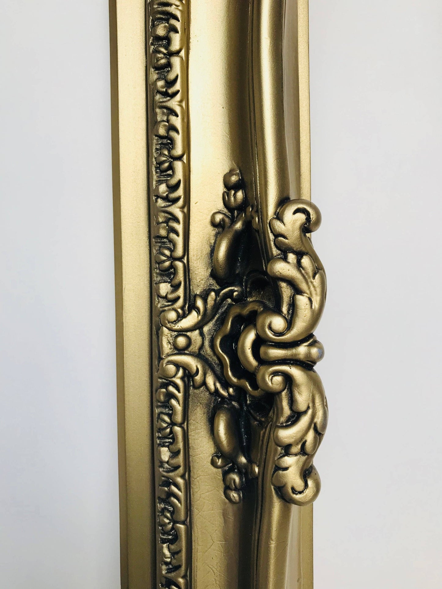 16x20 Vintage Gold Picture Frame, Antique Victorian Frame