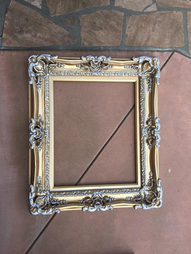 20x24 Victorian Gold Picture Frame, Family Photograph, Original