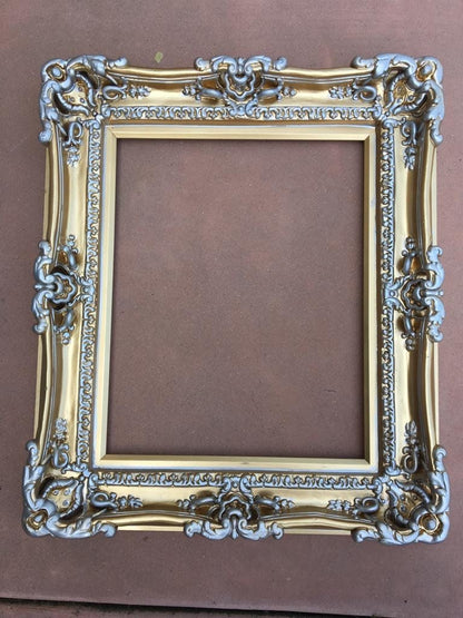 20x24 Victorian Gold Picture Frame, Family Photograph, Original