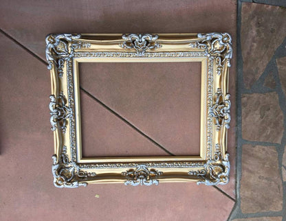 20x24 Victorian Gold Picture Frame, Family Photograph, Original